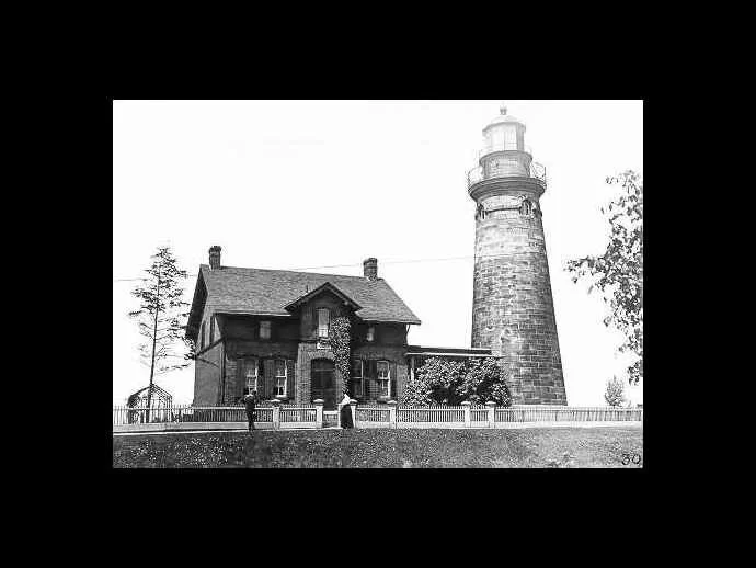 USCG photo of the Fairport Harbor Lighthouse & keeper's house