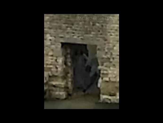 Grey lady and child ghosts at Dudley Castle?