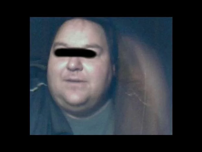 shoulder webcam ghost picture