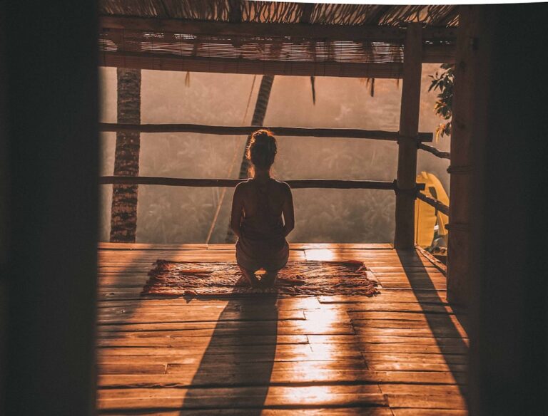 Differences Between Prayer and Meditation