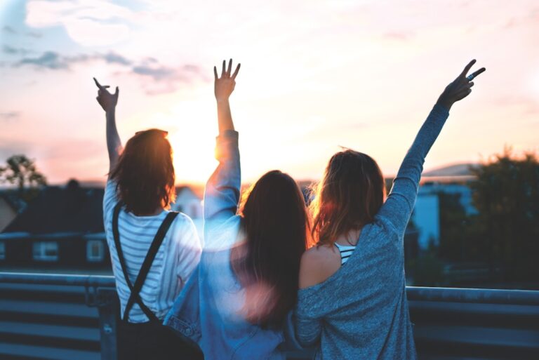 5 Angels and Ghosts Guides That Attract an Abundant and Joyful Lifestyle